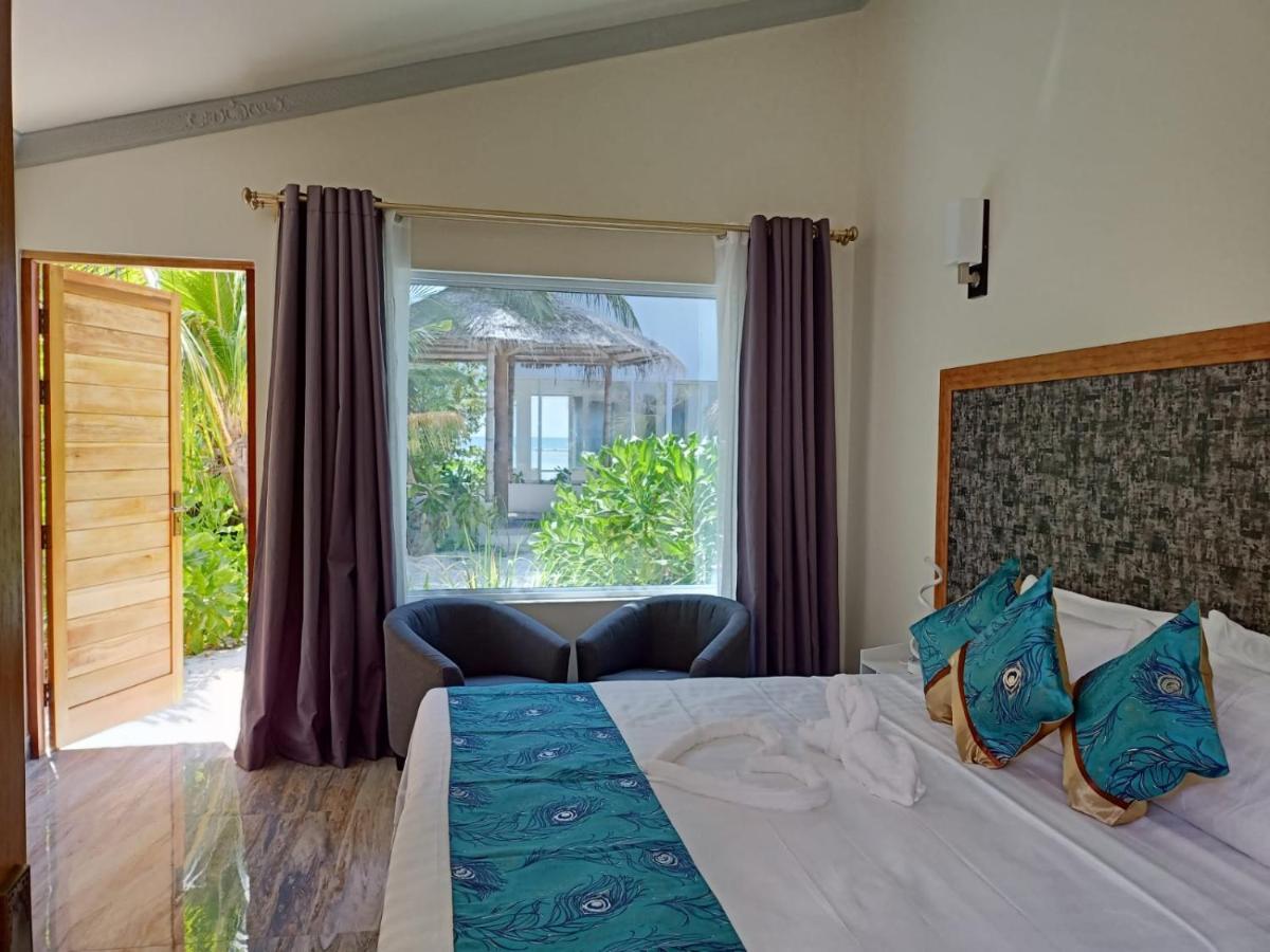 Island Life Maldives Retreat & Spa Magoodhoo المظهر الخارجي الصورة