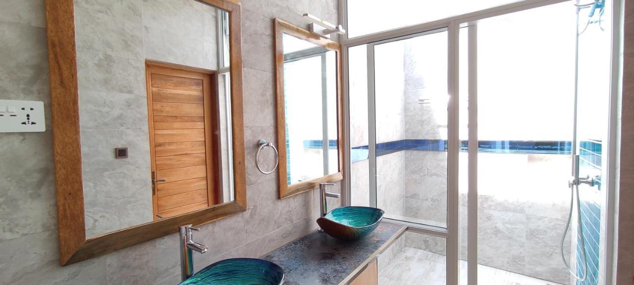 Island Life Maldives Retreat & Spa Magoodhoo المظهر الخارجي الصورة