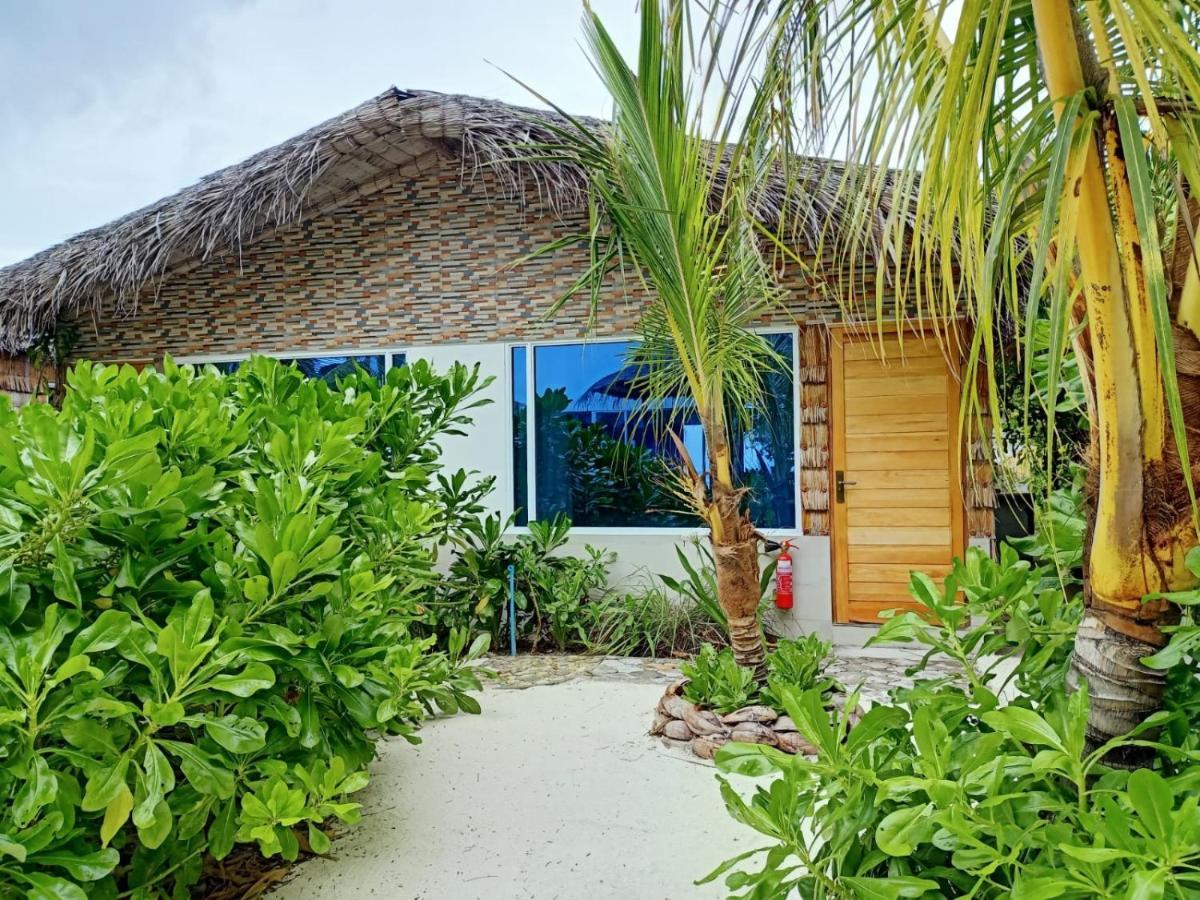 Island Life Maldives Retreat & Spa Magoodhoo المظهر الخارجي الصورة